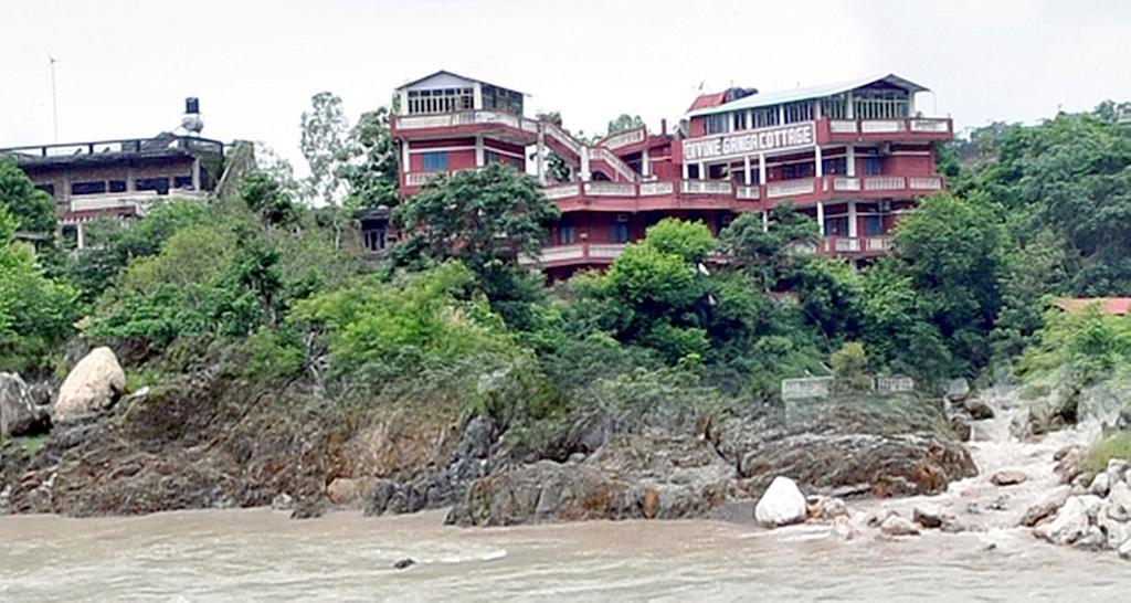 Hotel Divine Ganga Cabaña Rishīkesh Exterior foto