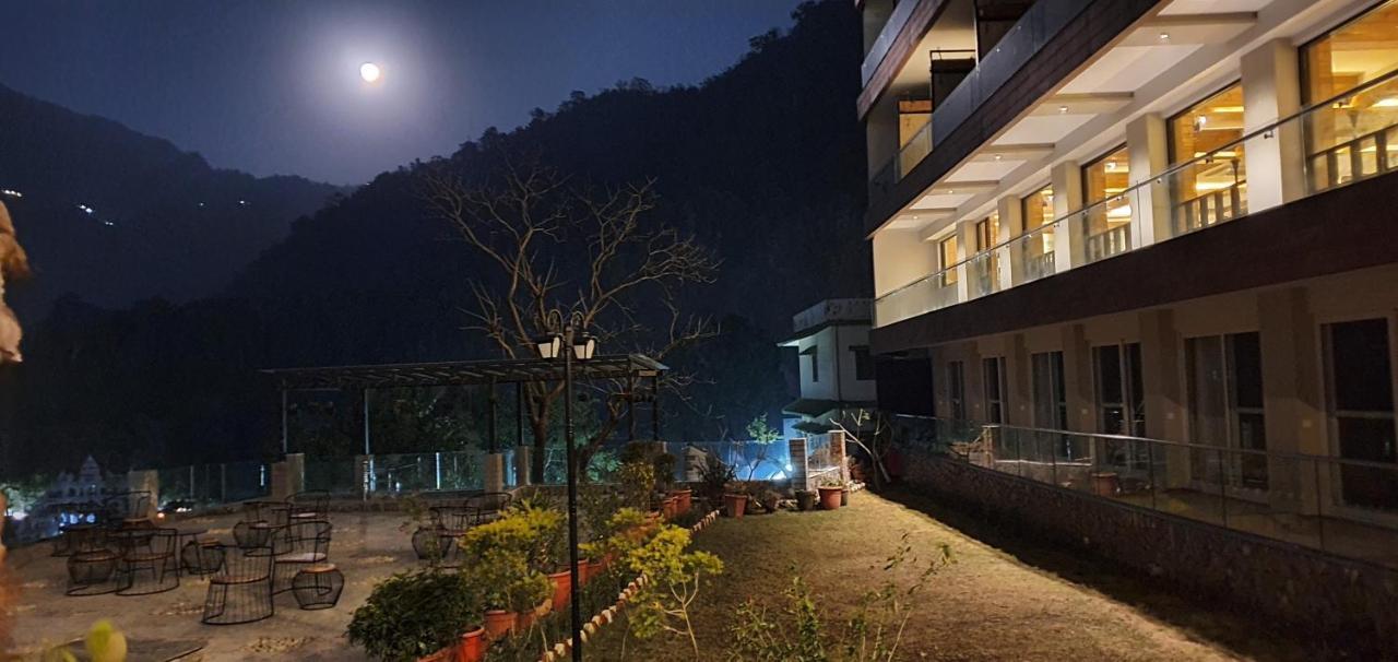 Hotel Divine Ganga Cabaña Rishīkesh Exterior foto